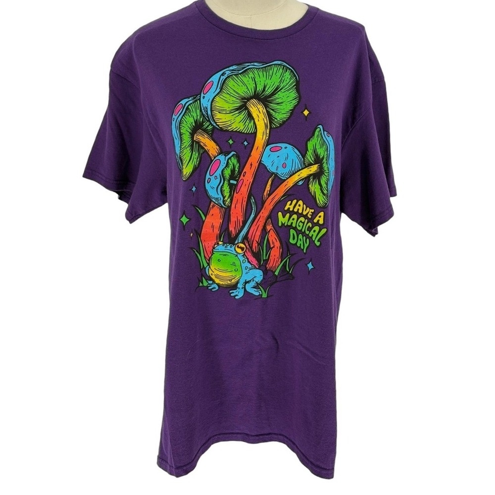 DOM Graphic Tee Purple Have a Magical Day‎ Mushroom Frog 100% Cotton Large